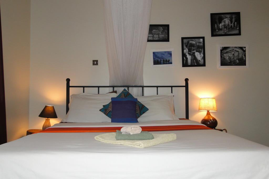 Carpe Diem Guesthouse Entebbe Extérieur photo
